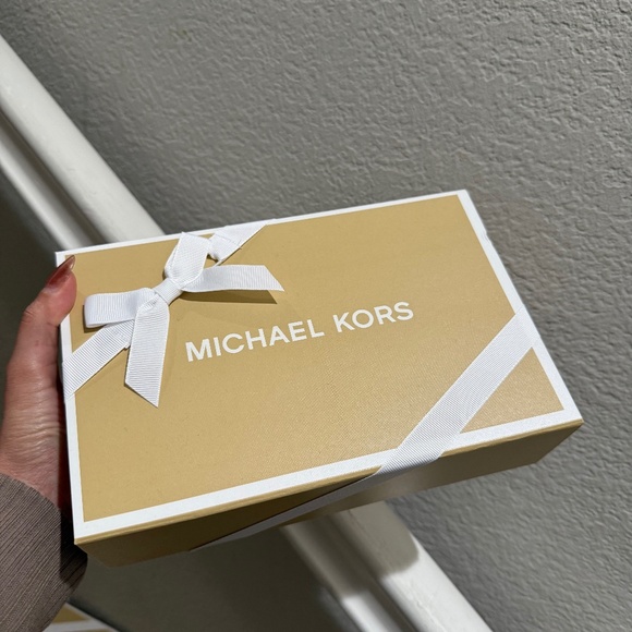 🎁Michael Kors Extra Small Gift Box - Picture 3 of 4
